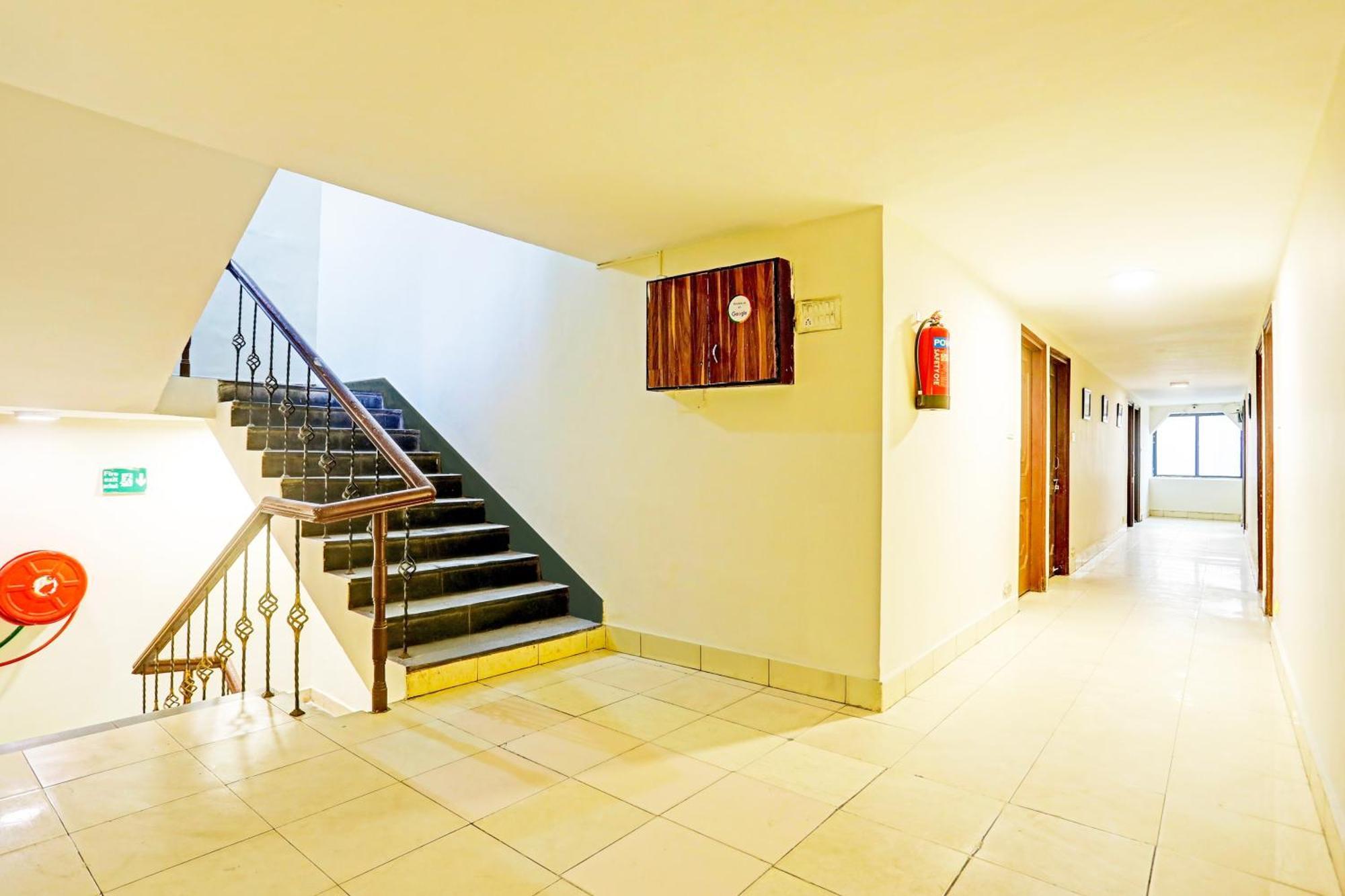Super Hotel O Jaistambh Chowk Formerly Guru Kirpa Raipur  Ngoại thất bức ảnh